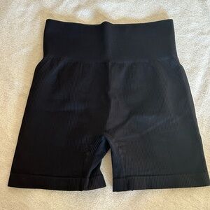 Black ribbed bike shorts